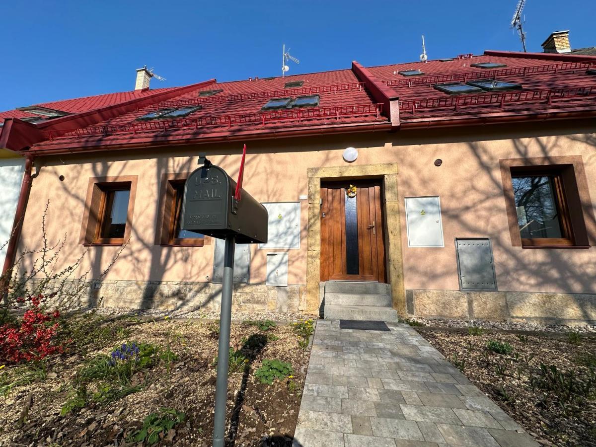 Apartmany Monastery Suites Zirec Dvůr Králové nad Labem Exteriér fotografie