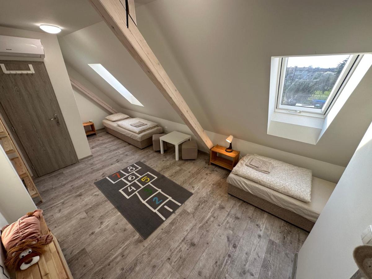 Apartmany Monastery Suites Zirec Dvůr Králové nad Labem Exteriér fotografie