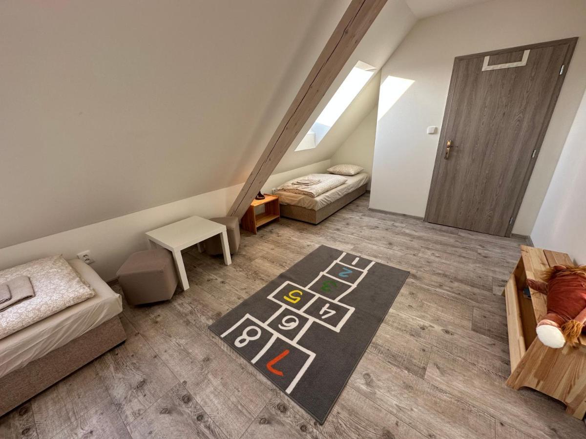 Apartmany Monastery Suites Zirec Dvůr Králové nad Labem Exteriér fotografie