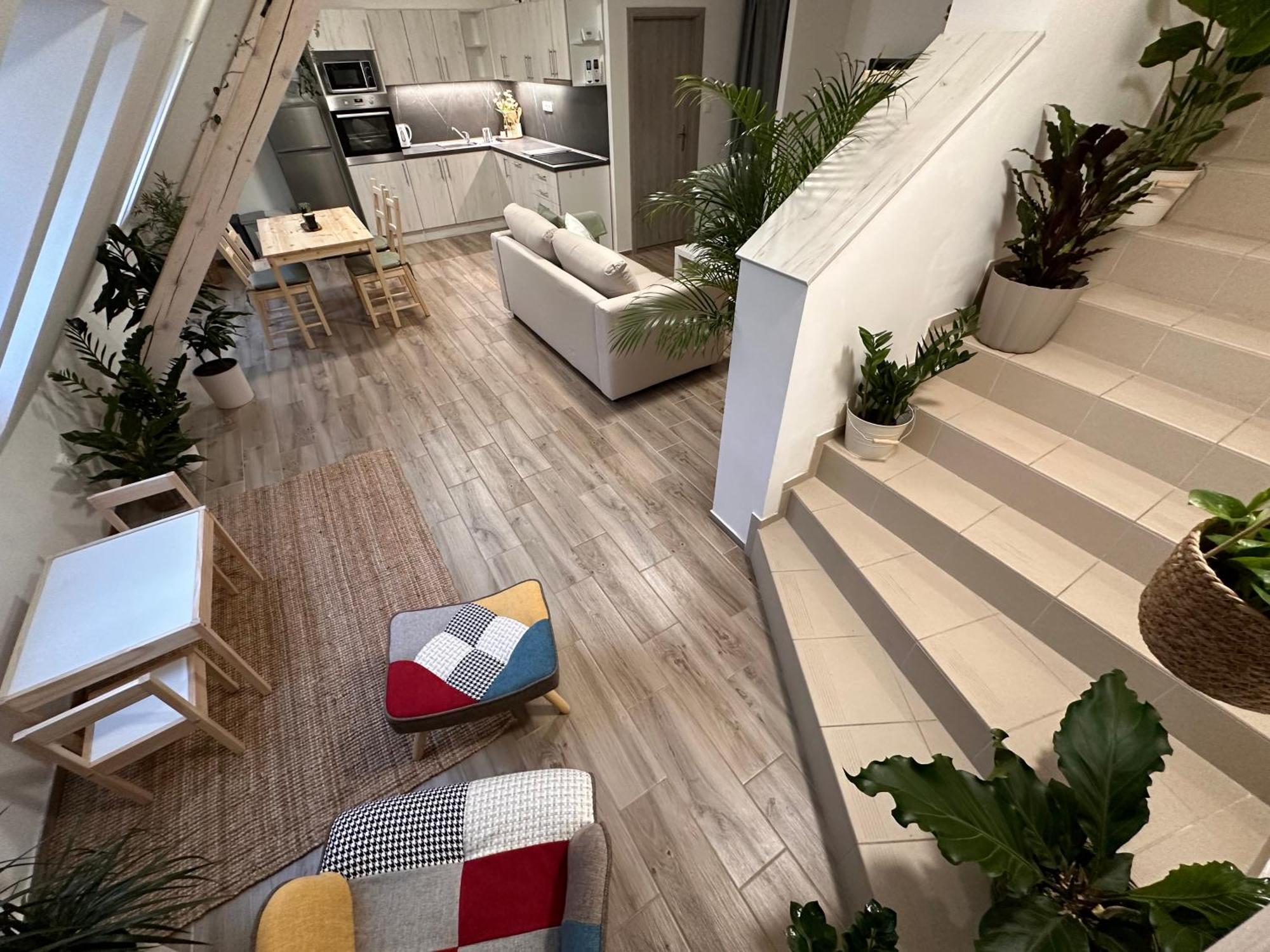 Apartmany Monastery Suites Zirec Dvůr Králové nad Labem Exteriér fotografie