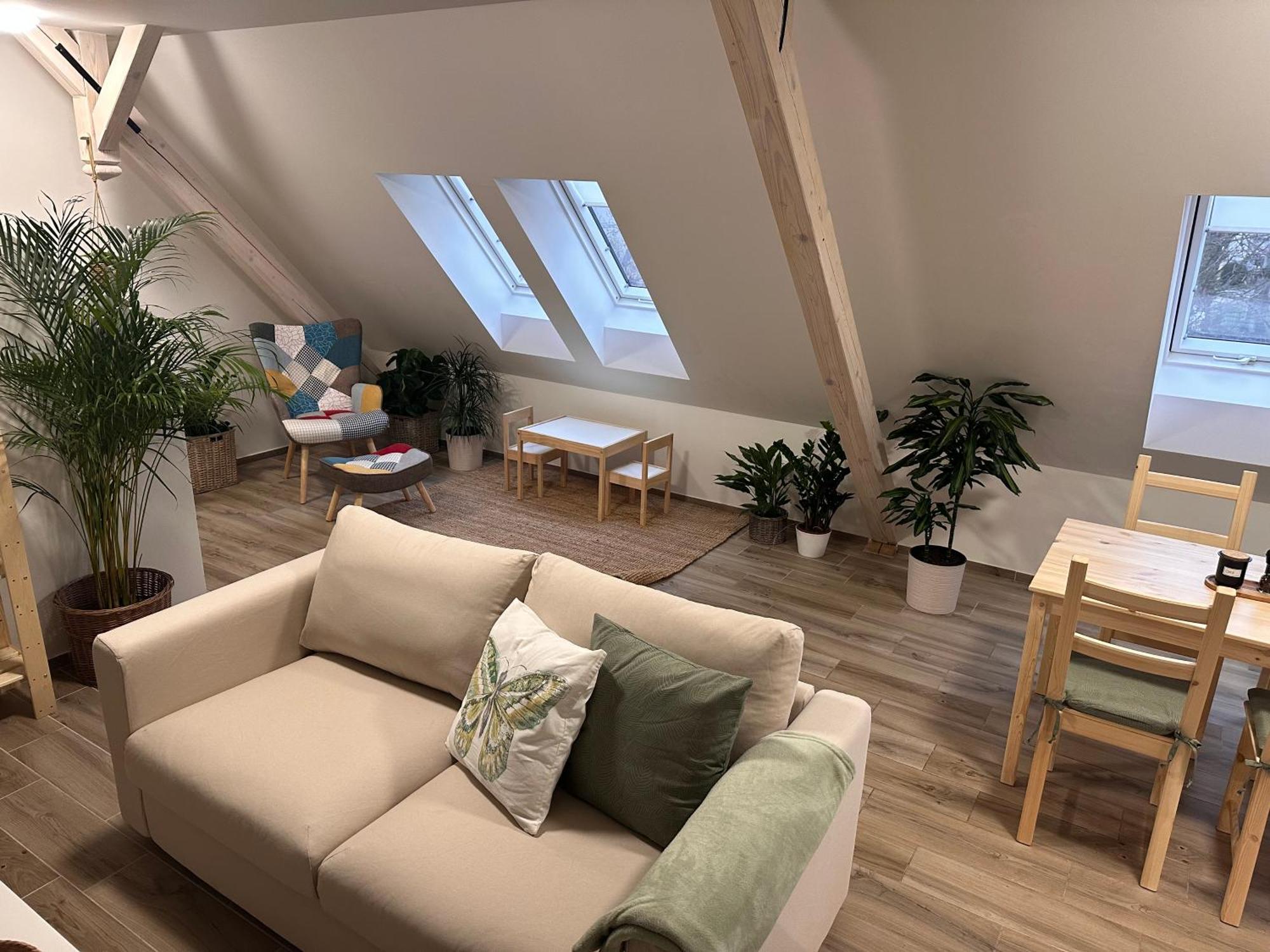 Apartmany Monastery Suites Zirec Dvůr Králové nad Labem Exteriér fotografie