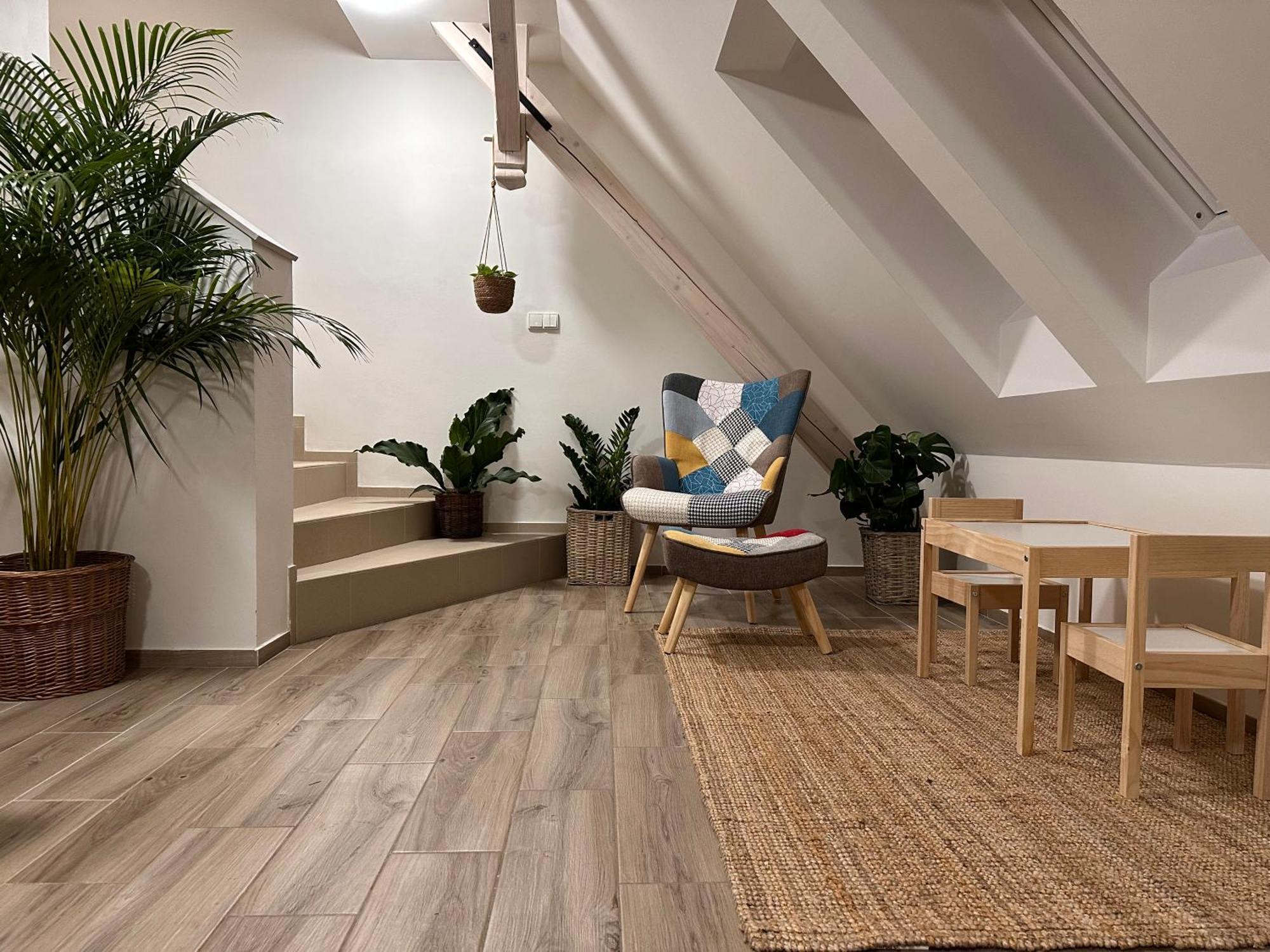 Apartmany Monastery Suites Zirec Dvůr Králové nad Labem Exteriér fotografie