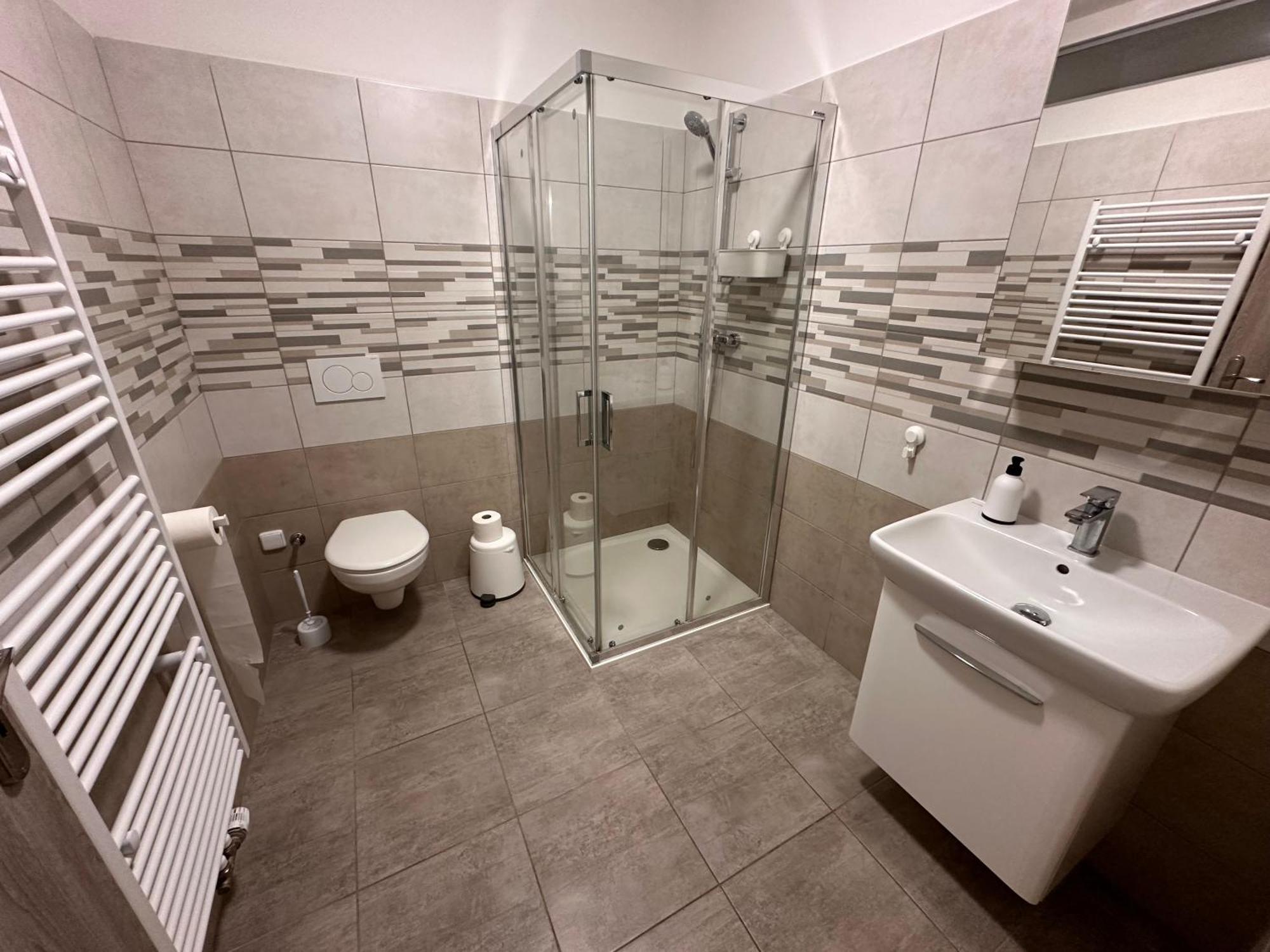 Apartmany Monastery Suites Zirec Dvůr Králové nad Labem Exteriér fotografie